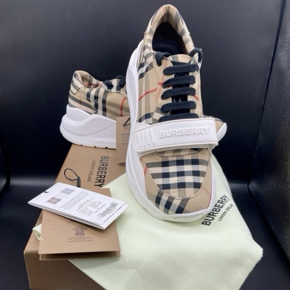 Women's Burberry Regis Vintage Check Low Top Lace Up sneakers Size 39 Box & Bag